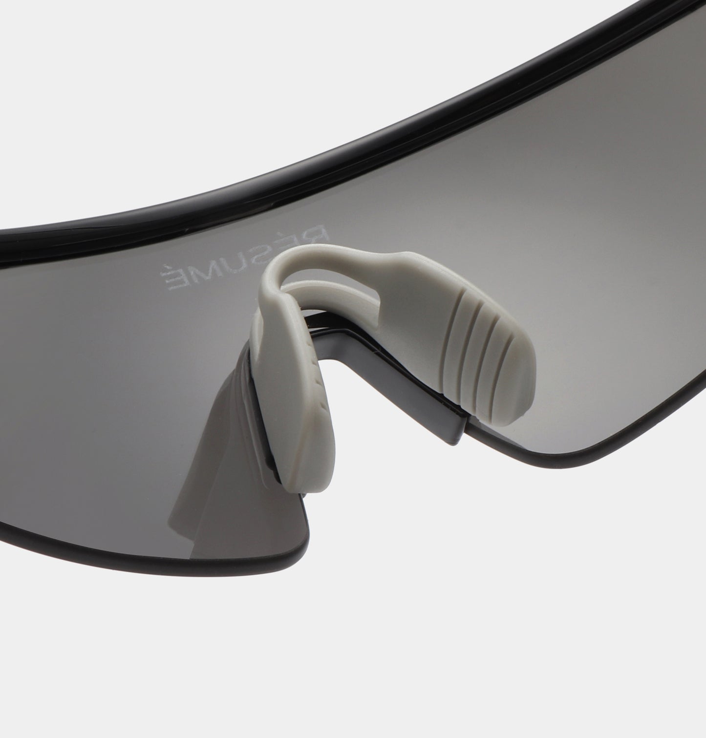 Aero Sunglasses Black/Grey Gradient