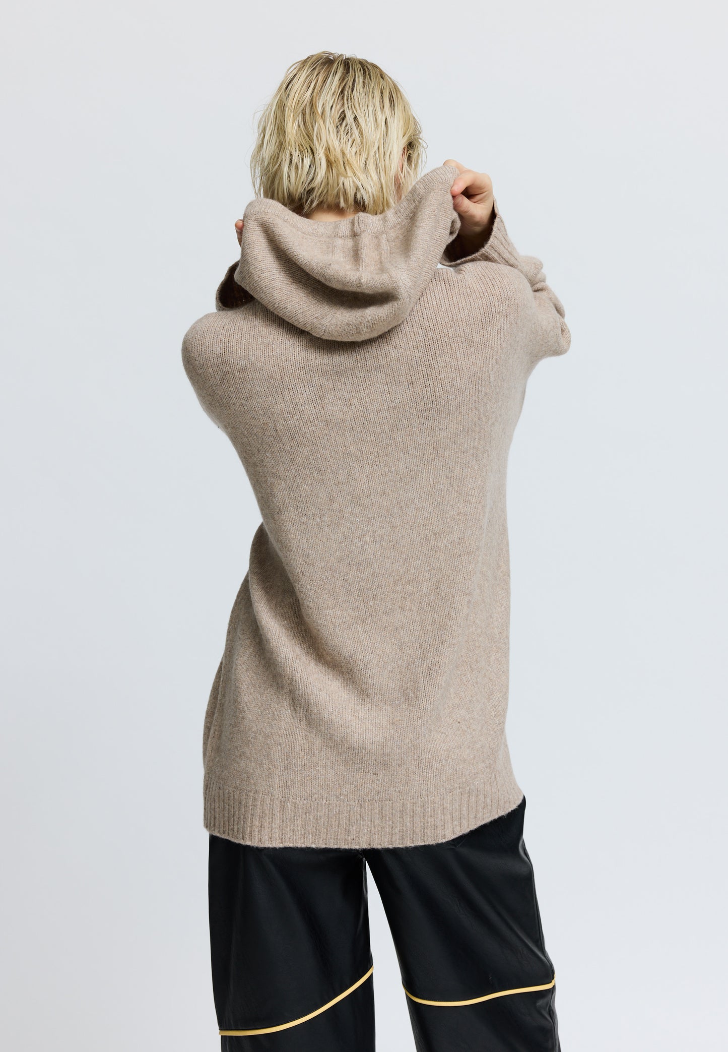 CharlieRS Knit Beige Melange