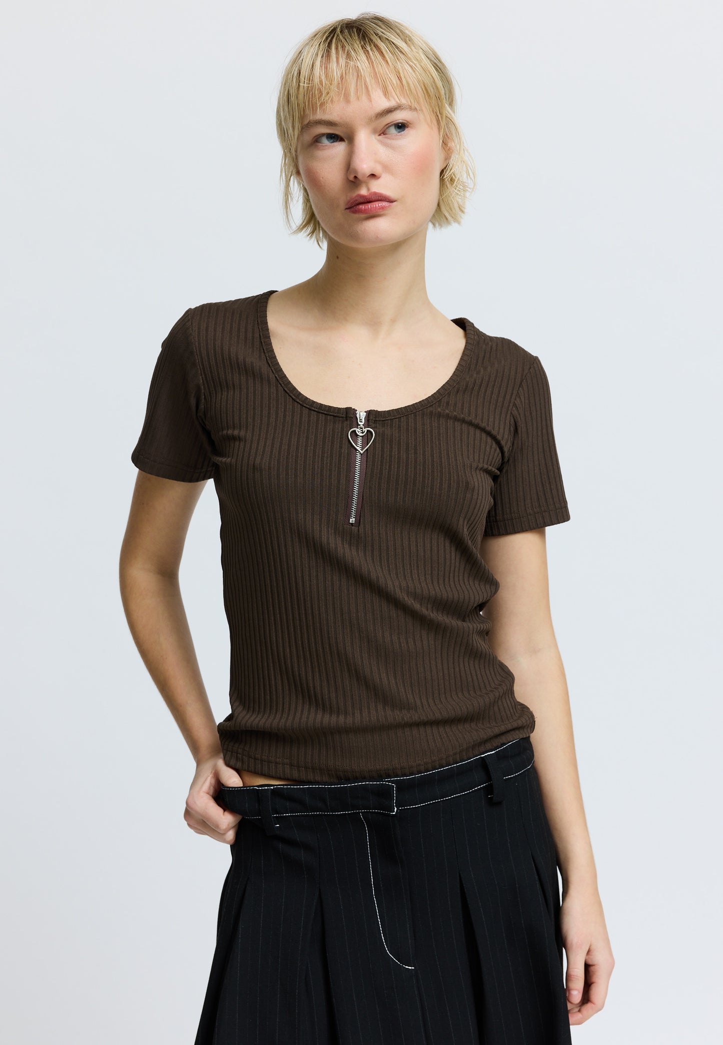HarrietRS Tee Dark Brown